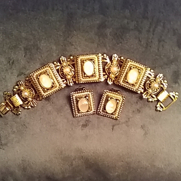 Jewelry - Pearl and Mother of Pearl Bracelet and Earrings